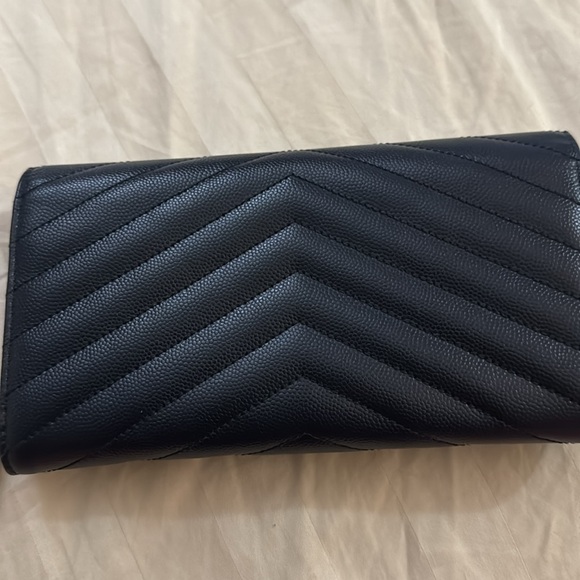 ❌SOLD❌EUC Authentic Saint Laurent Monogram Matelasse Leather Wallet Navy Blue - Picture 10 of 13